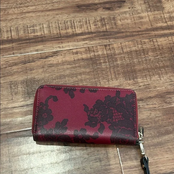 Michael Kors Burgundy Floral Tote and Wristlet Wallet Combo - Picture 6 of 8